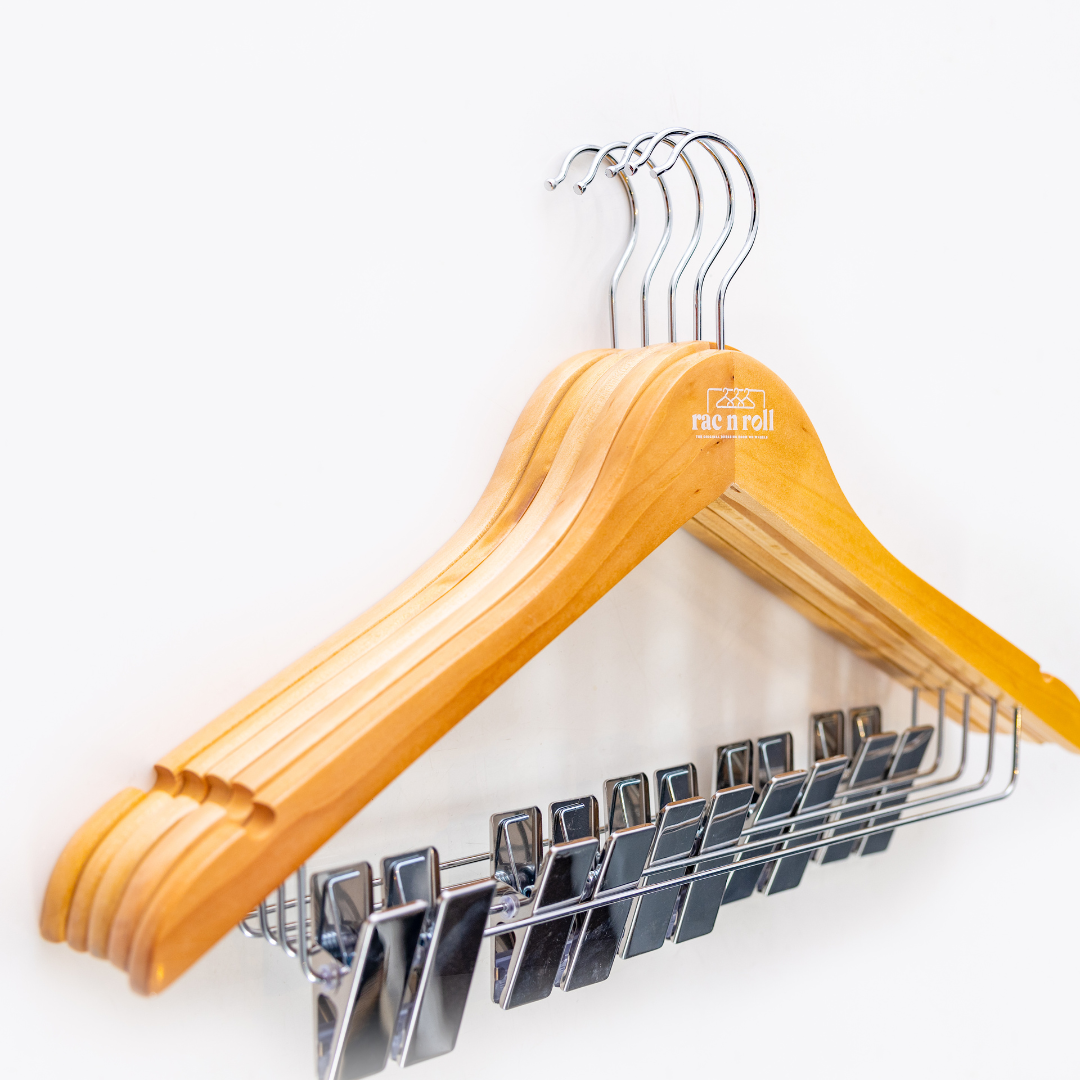 Snagshout  SHANDERBAR 12 Pack Purse Hanger for Closets - Large Closet Rod  Hooks with 90 Degree Design and Unique Twisted Appearance - Ideal for  Hanging Bags, Belts, Scarves, Hats, and Clothes - Black Color.
